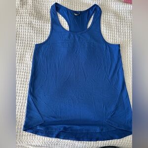 Oiselle Royal Blue Flyout Tank.